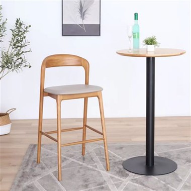 Naturaalsest kõrgest puidust polsterdatud kõrge baaritool